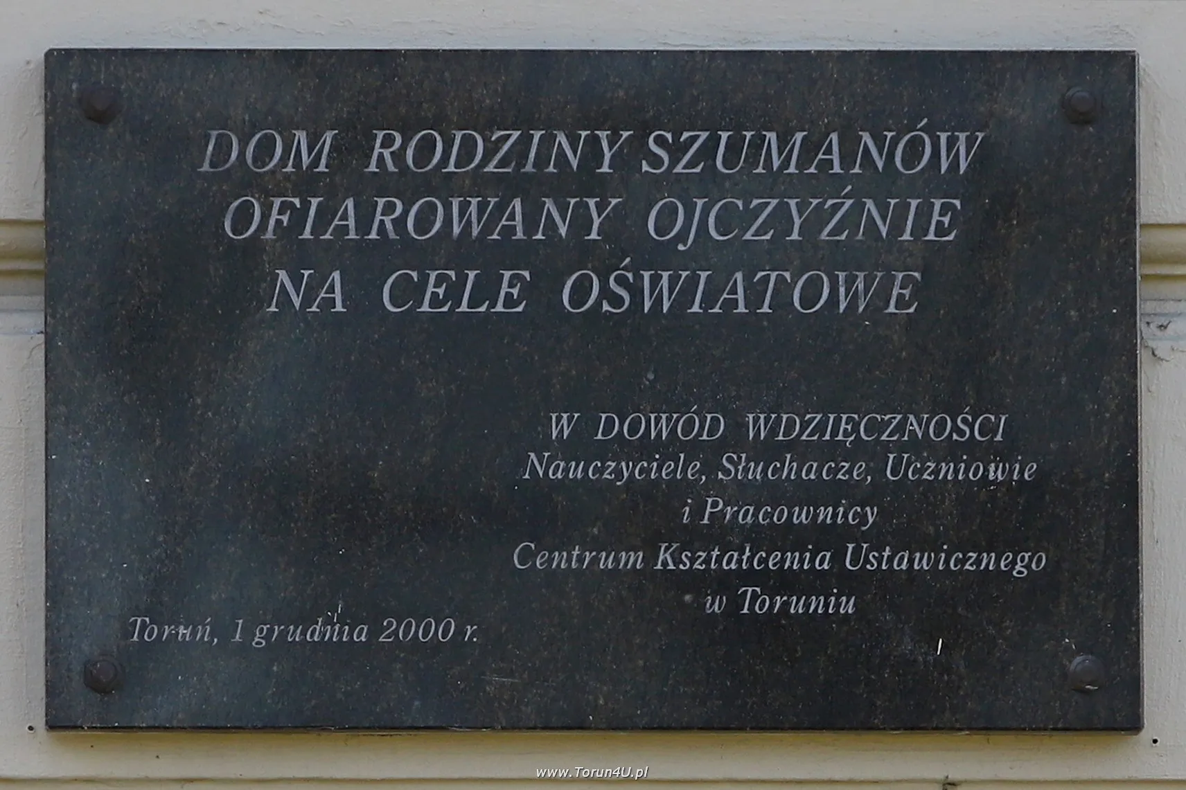 Tablica pamiątkowa Rodziny Szumanów 