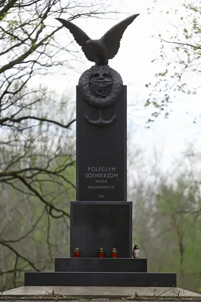 Pomnik Poległych Żołnierzy Wojsk Balonowych